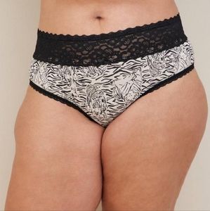 🔹Cotton Mid-Rise Hipster Keyhole Panty